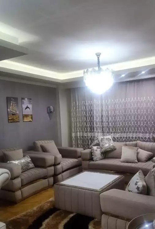 شقة  للبيع 170م