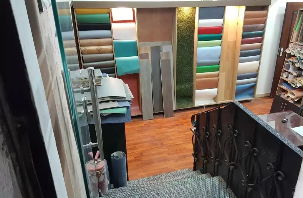 المقطم مدخل الهضبة الوسطي ثالث عمارة خلف بنزينة واطنية مقابل المدرسة الدولية