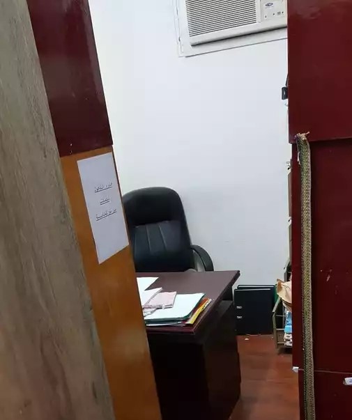 المقطم مدخل الهضبة الوسطي ثالث عمارة خلف بنزينة واطنية مقابل المدرسة الدولية
