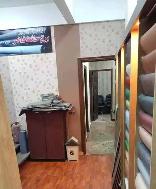 المقطم مدخل الهضبة الوسطي ثالث عمارة خلف بنزينة واطنية مقابل المدرسة الدولية