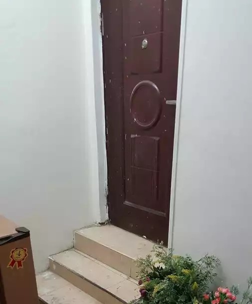 المقطم مدخل الهضبة الوسطي ثالث عمارة خلف بنزينة واطنية مقابل المدرسة الدولية